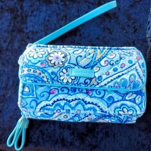 VERA BRADLEY CLUTCH